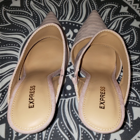 NEW! Express blush pink pointed mule heels size 8 - Picture 5 of 8